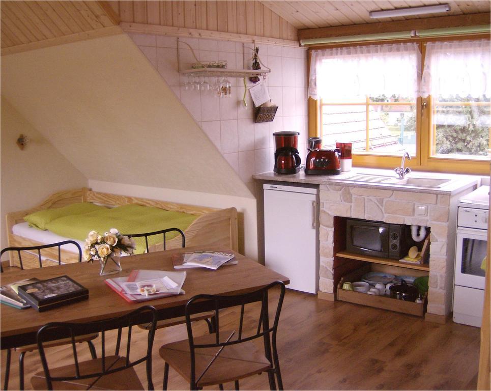 Gaestezimmer Am Maerchenbrunnen Dresden Room photo